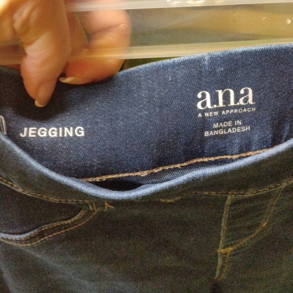 A.N.A stretch Jegging size 10 New without tags - Picture 4 of 4
